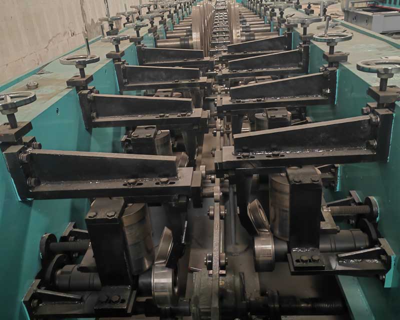 �늼�桥架全自动成型机